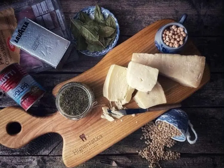 deska-na-sery-recznie-robiona-rekodzielo-premium-nela-wood