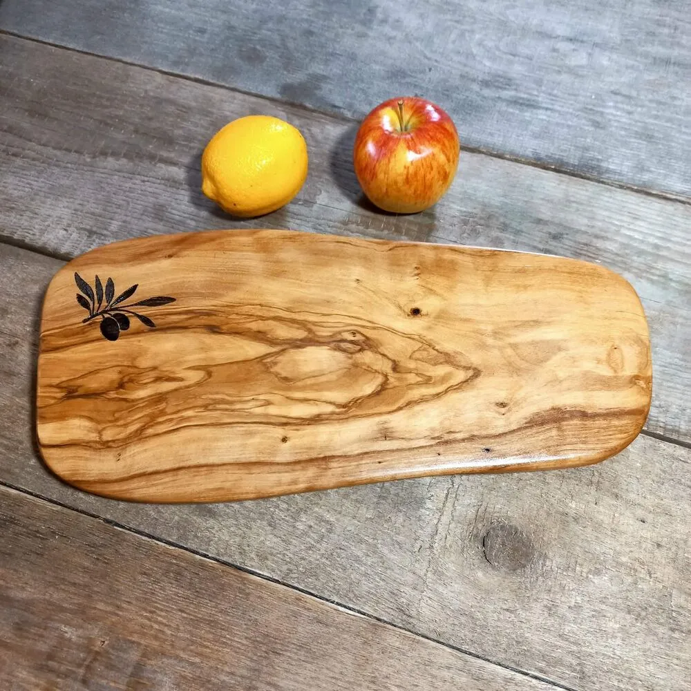 Minimalistyczna i elegancka drewniana deska Nela Wood wpisująca się w luksusowy styl wnętrz Japandi