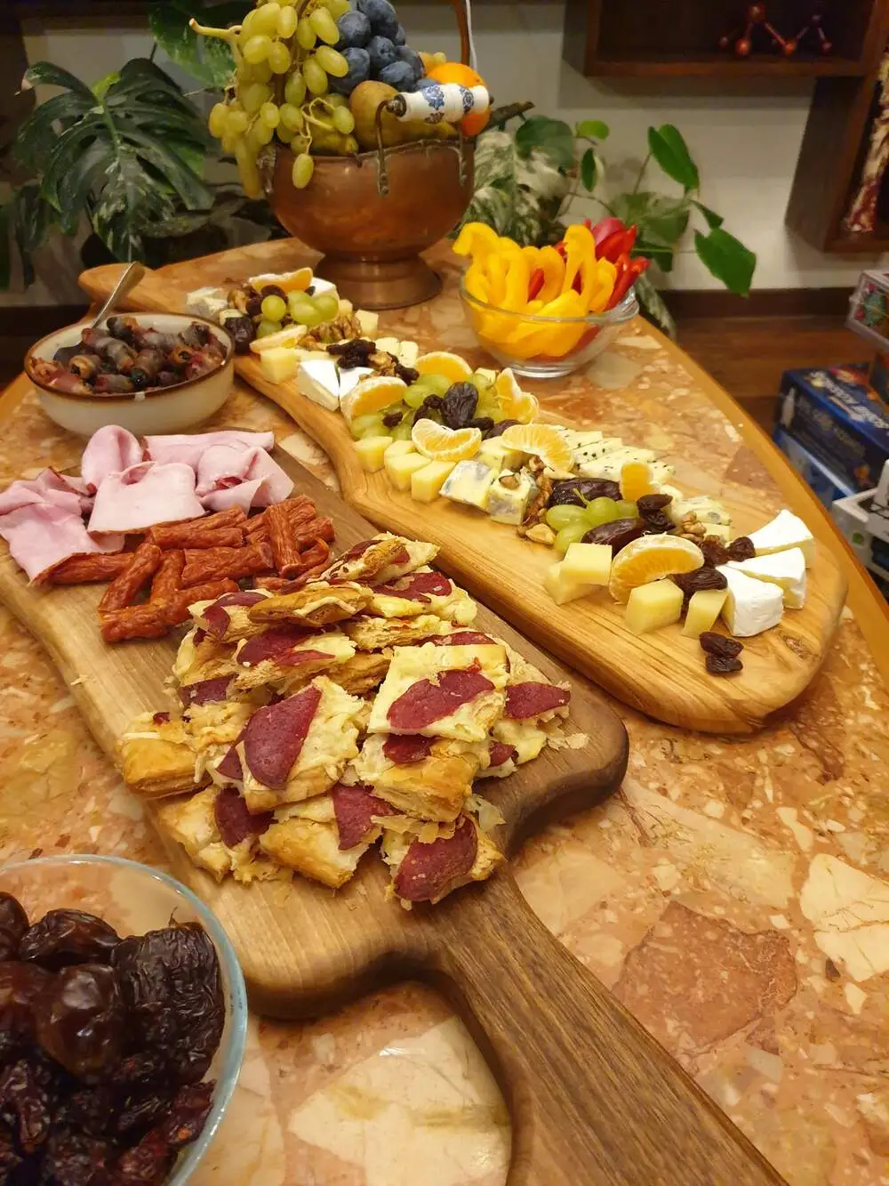 recznie-robione-deski-do-serwowania-przekasek-z-drewna-debowego